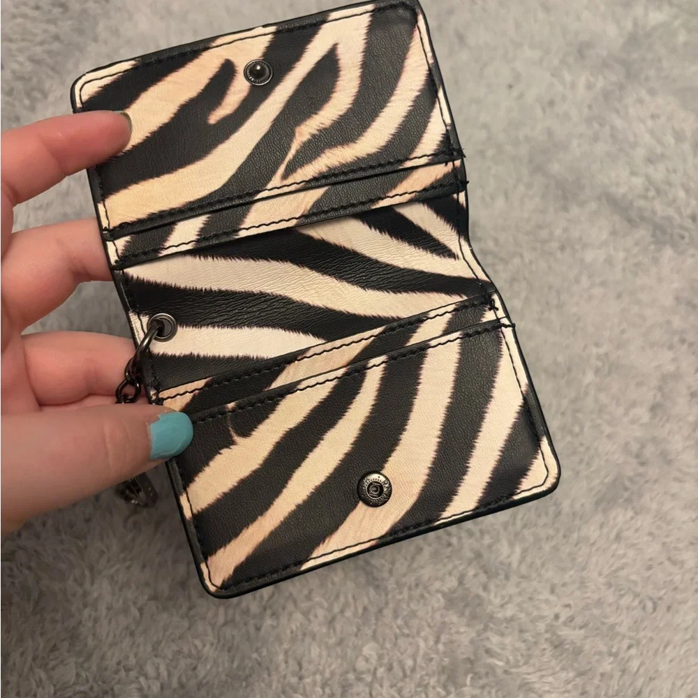 SOLD - Picture 4 of 6